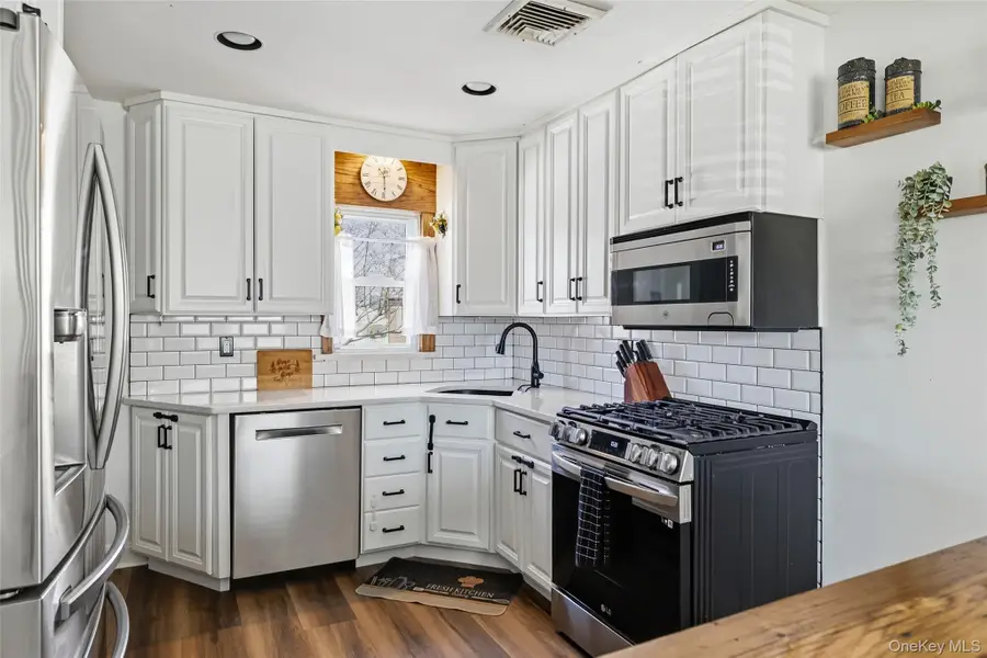 2450 Yorktown St, Oceanside, NY 11572 - #3