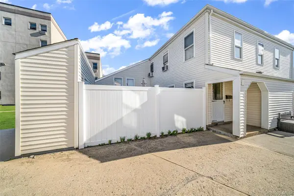 290 Lowndes Avenue #C, Huntington Station, NY 11746