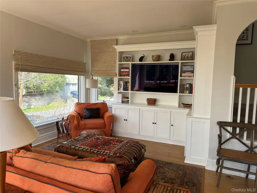 25 Merriam Avenue, Bronxville, NY 10708 - #2