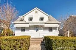 236 Maple Place, Mineola, NY 11501