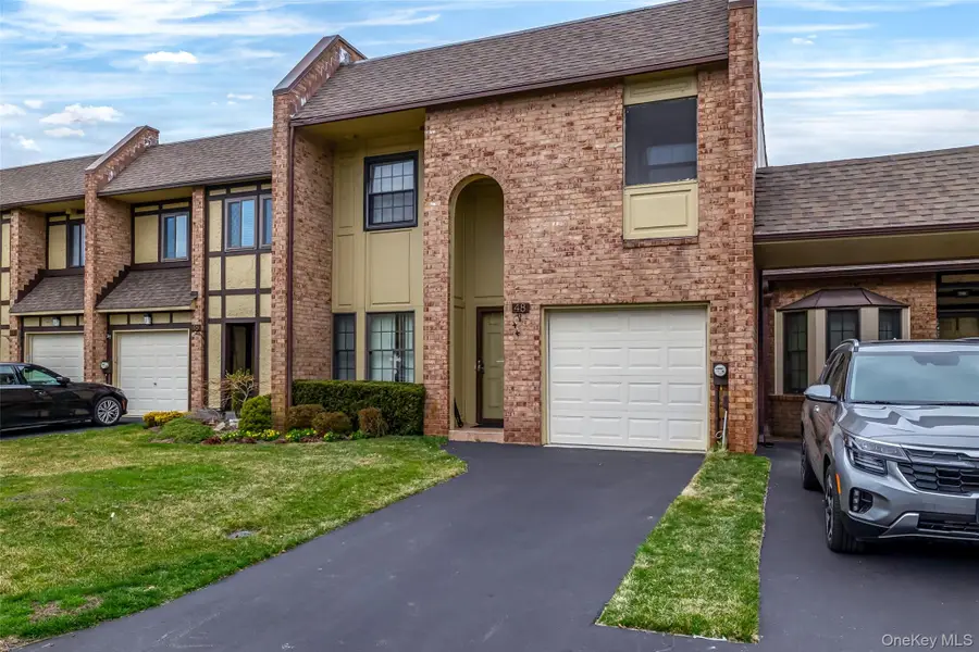 48 Southgate Circle, Massapequa Park, NY 11762 - #2