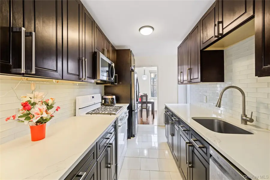 18-40 211th Street #4E, Bayside, NY 11360 - #3