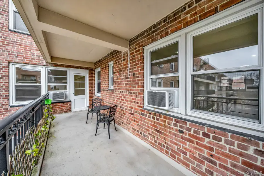 162-41 Powells Cove Boulevard #5C, Whitestone, NY 11357 - #2