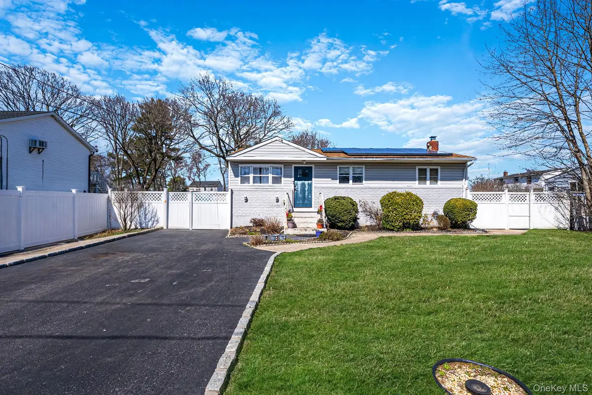 23 Mckinley Street, Brentwood, NY 11717 - #1