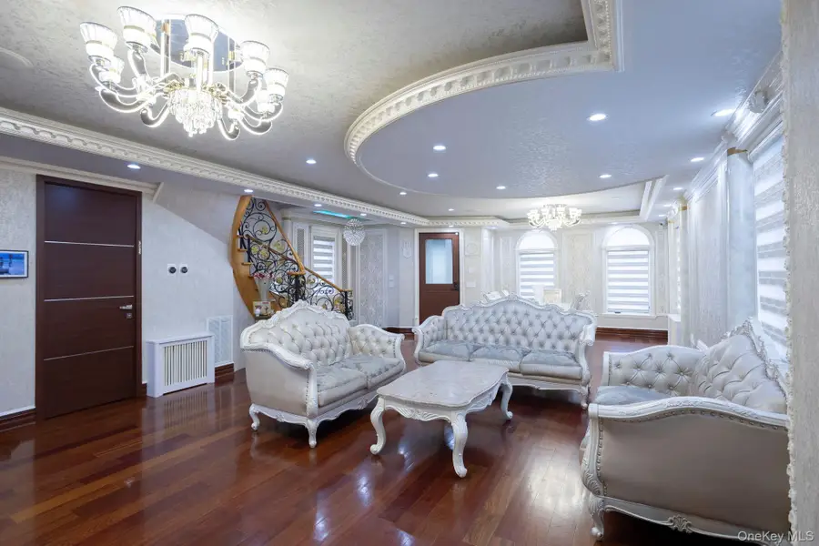 69-42 180th Street, Fresh Meadows, NY 11365 - #3