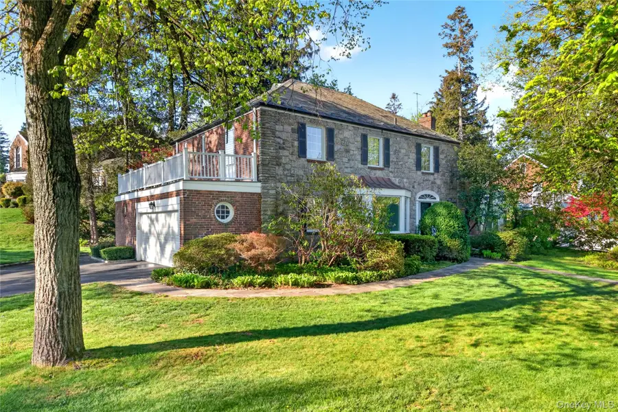 138 Payne Whitney Lane, Manhasset, NY 11030 - #2