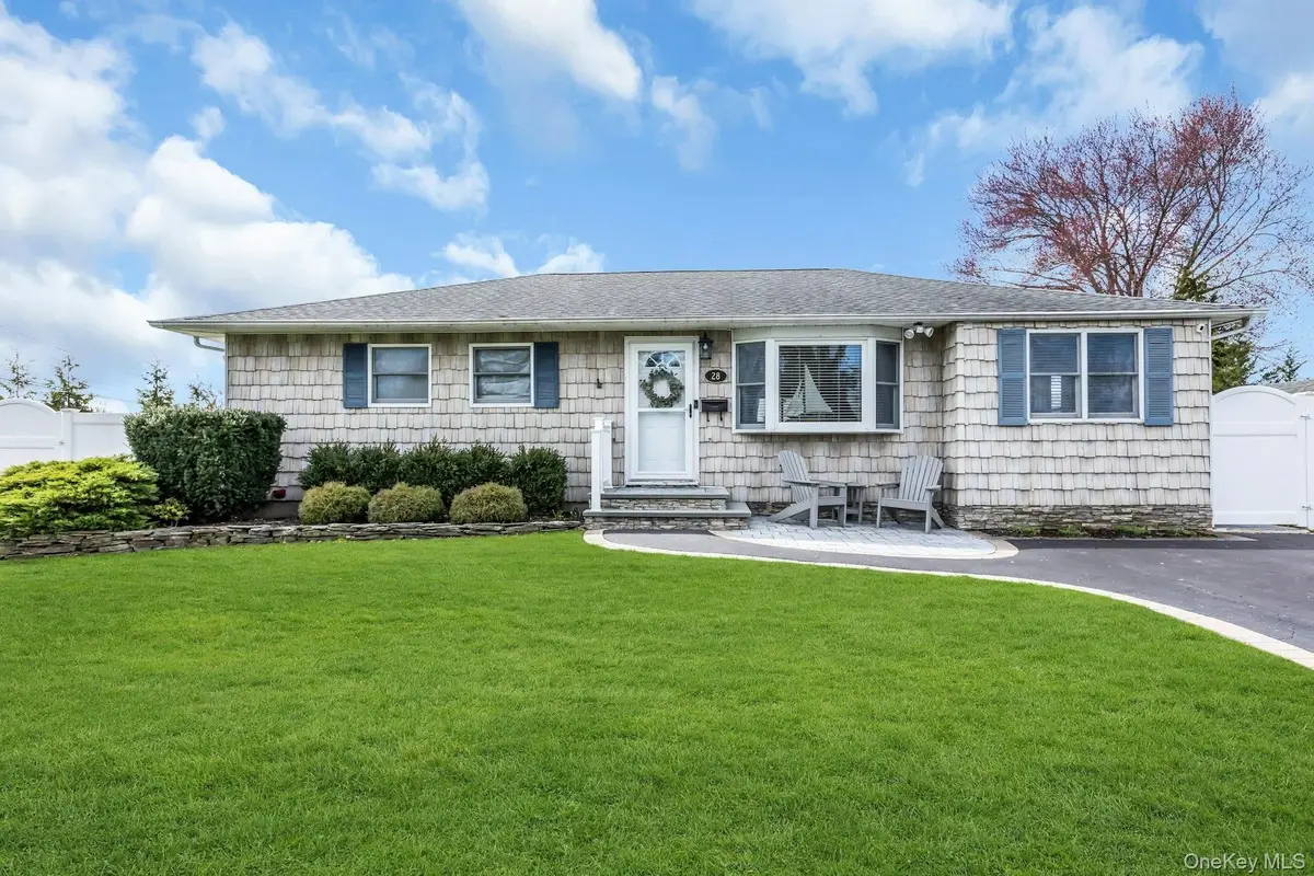 28 Rivera Lane, West Sayville, NY 11796 - #1