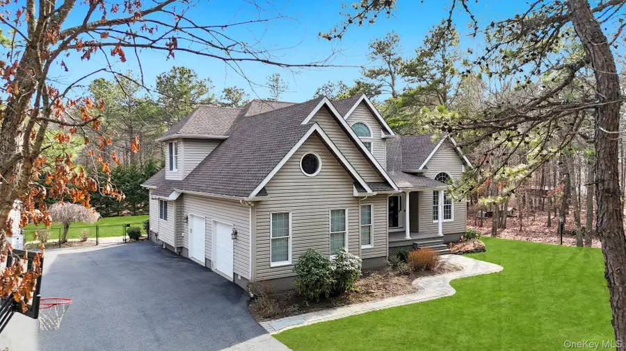 136 Mill Road, Manorville, NY 11949 - #2