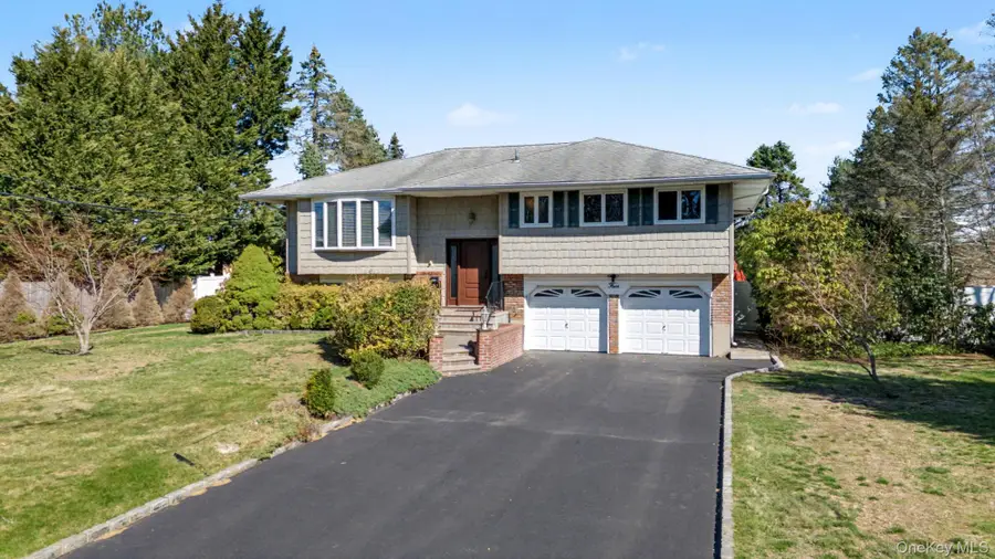 4 Basill Lane, East Northport, NY 11731 - #2