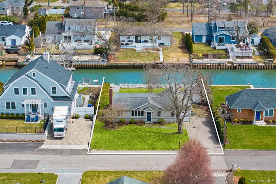 21 Tarpon Road, East Quogue, NY 11942 - #2