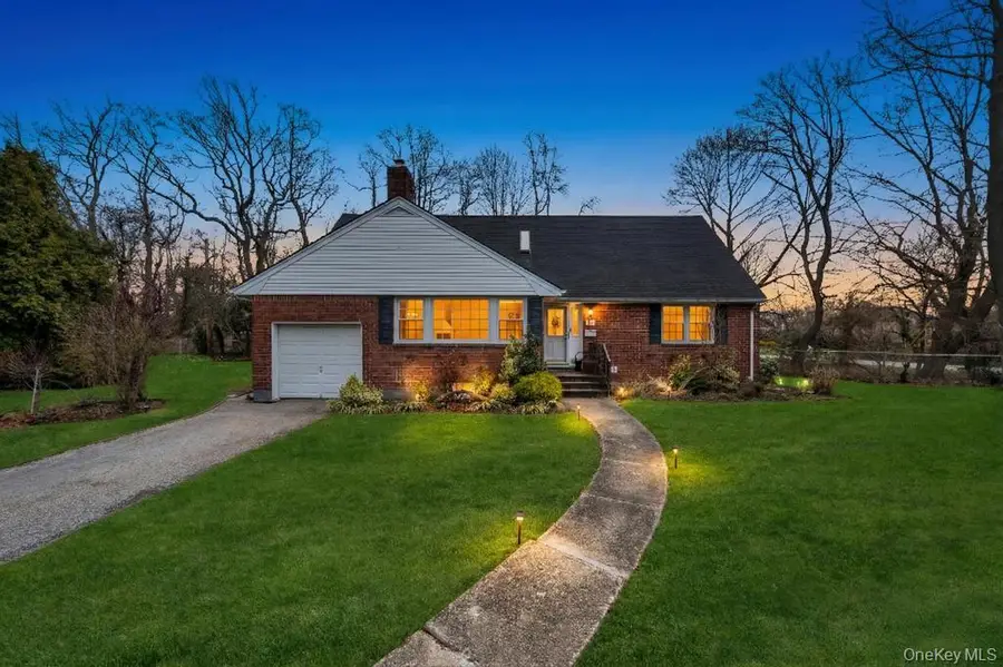 50 Sudbury Lane, Westbury, NY 11590 - #2