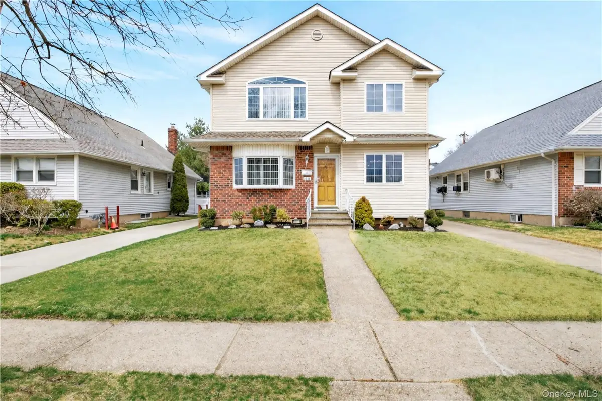 1019 Whittier Avenue, New Hyde Park, NY 11040 - #1