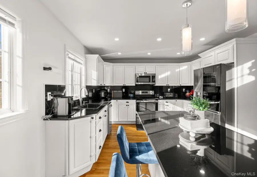 7-2 Wells Park Drive, Yonkers, NY 10705 - #2