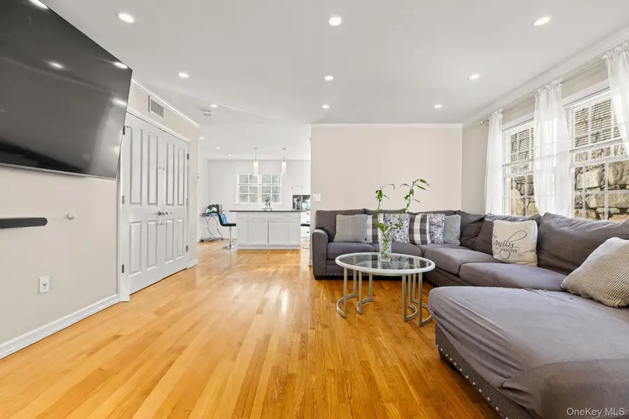 7-2 Wells Park Drive, Yonkers, NY 10705 - #3