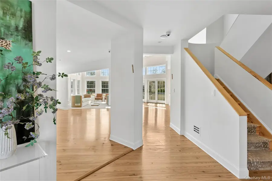 315 Hewlett Neck Road, Hewlett Neck, NY 11598 - #3