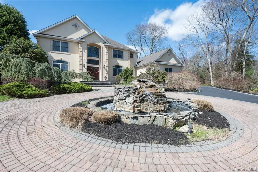 129 Round Swamp Road, Huntington, NY 11743 - #2