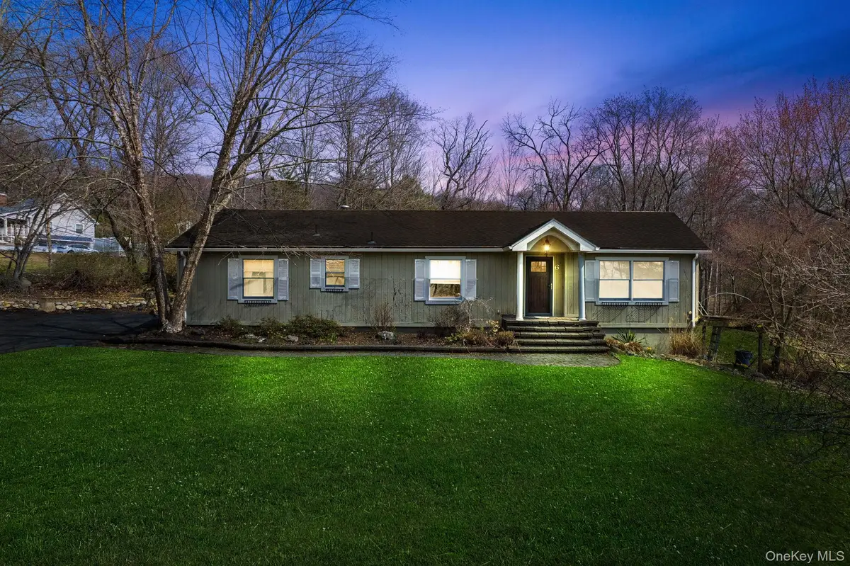 6 Strawberry Hill Lane, West Nyack, NY 10994 - #1