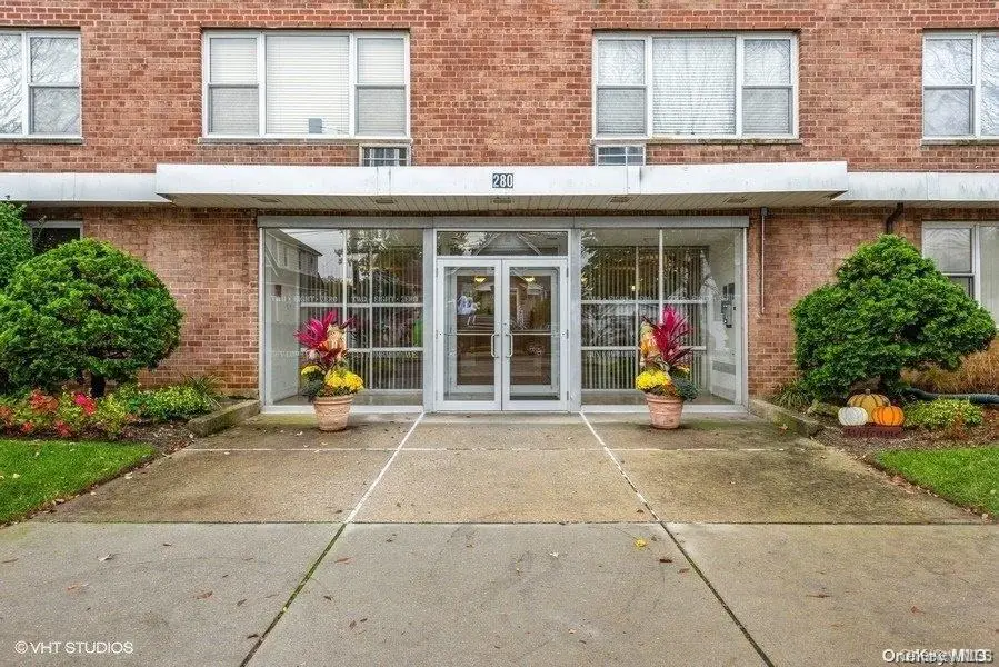 280 Guy Lombardo Avenue #5H, Freeport, NY 11520 - #3