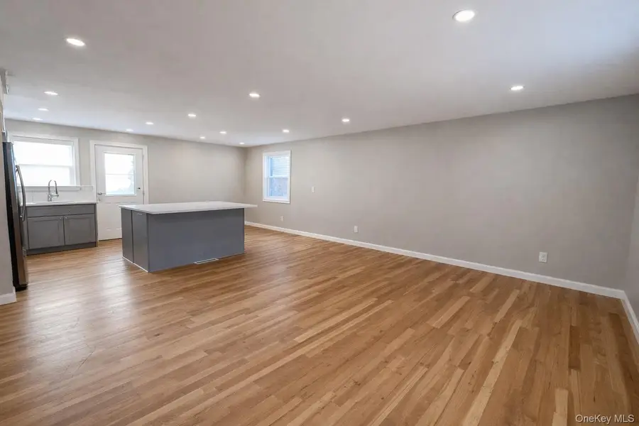 109 N Greene Avenue, Lindenhurst, NY 11757 - #3