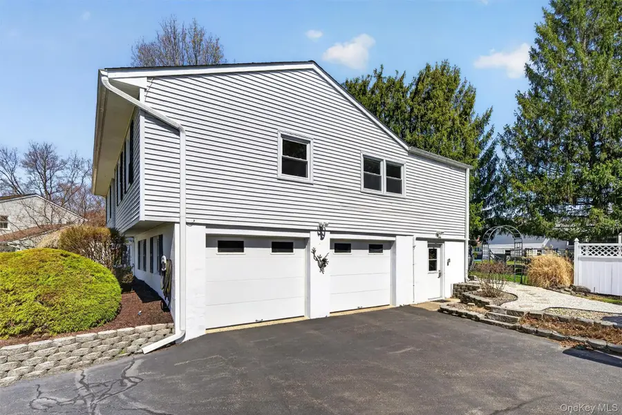 8 Puritan Lane, Washingtonville, NY 10992 - #3