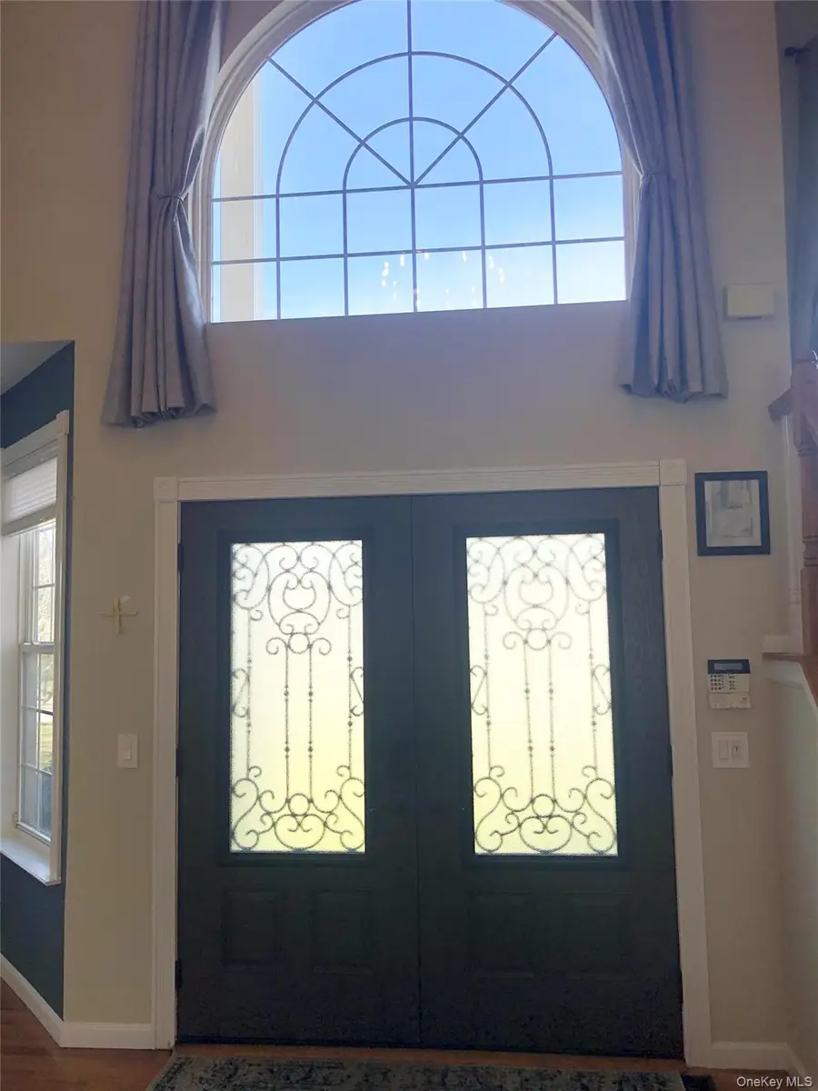 10 Debron Court, Centereach, NY 11720 - #3