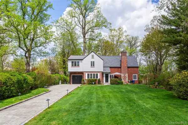 7 Lincoln Road, Great Neck, NY 11021