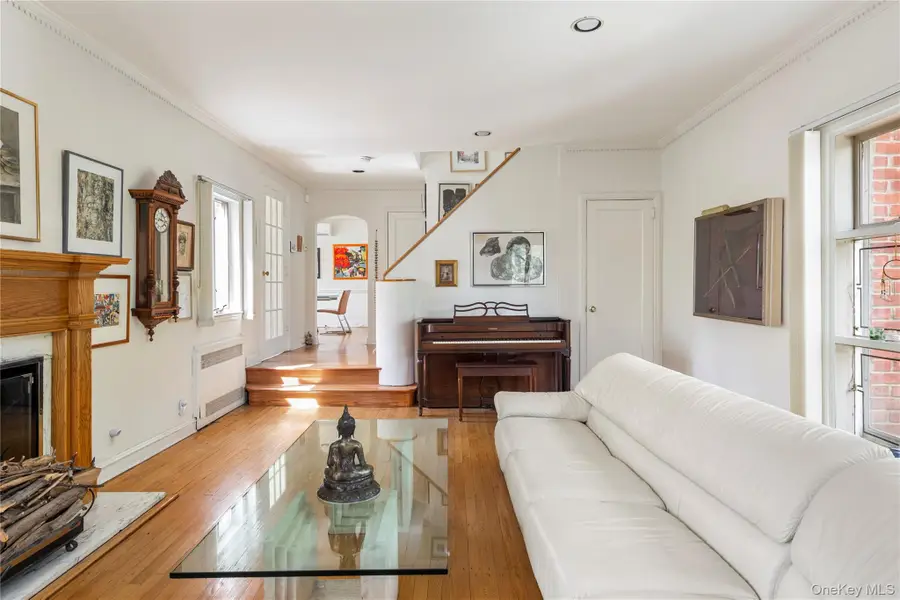 7 Lincoln Road, Great Neck, NY 11021 - #3