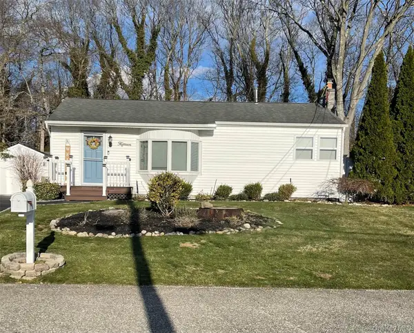 15 Lido Boulevard, Lake Grove, NY 11755