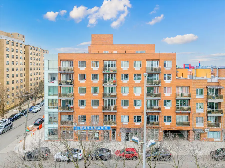 136-21 Latimer Place #6E, Flushing, NY 11354 - #2