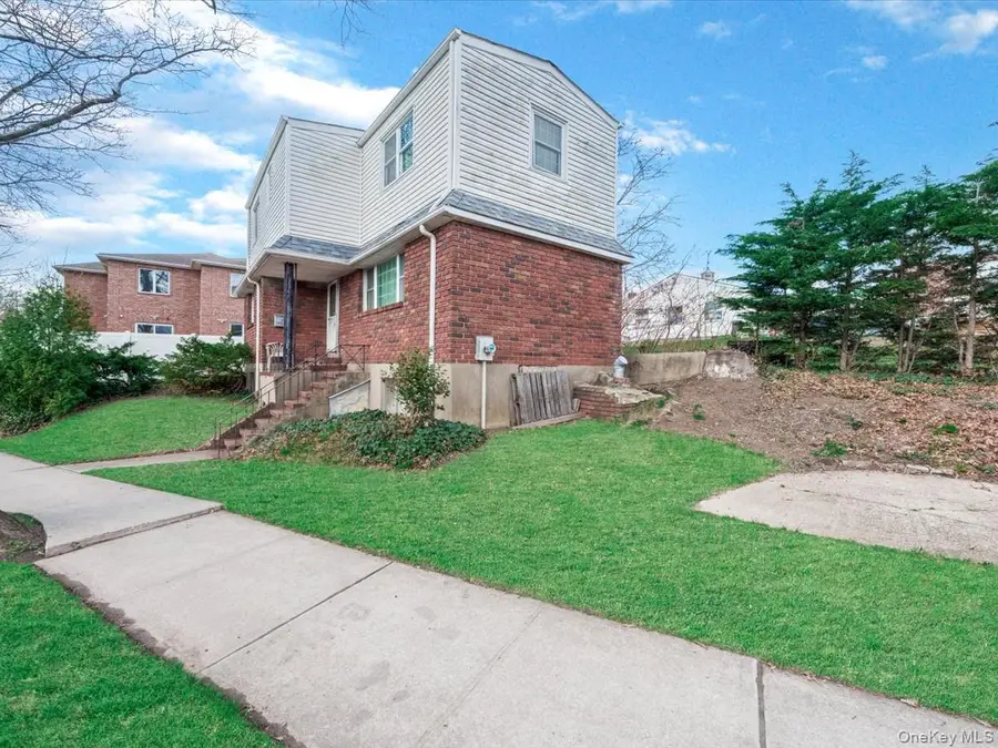 252-15 Horace Harding Expressway, Little Neck, NY 11362 - #2