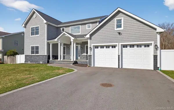 270 Edgewood Avenue, Oakdale, NY 11769