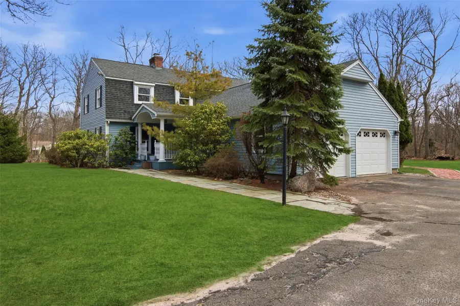 7 E Gate Lane, Setauket, NY 11733 - #2