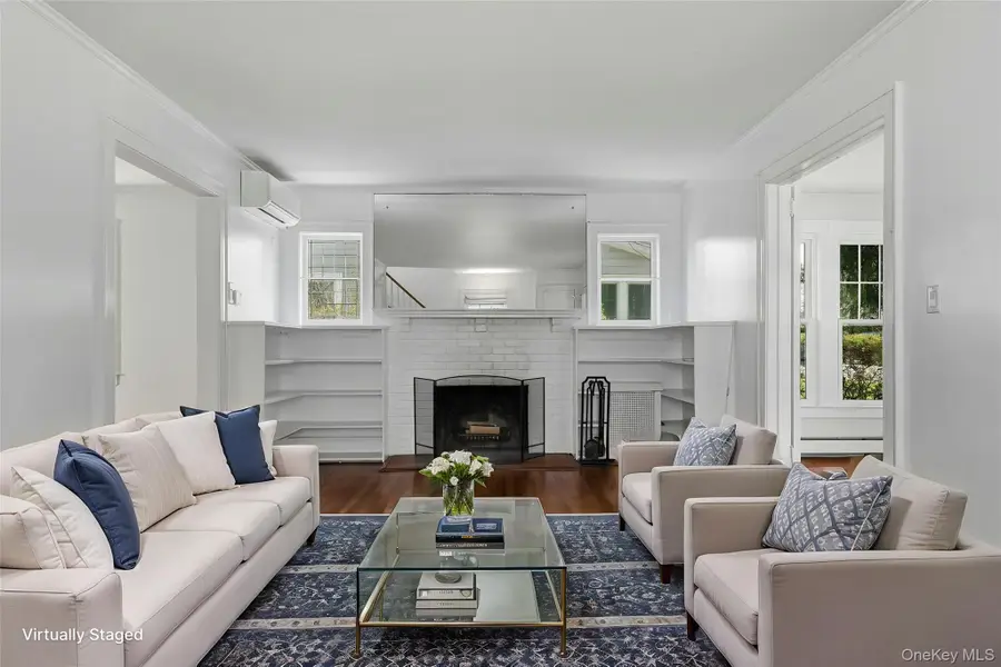 151 Hillcrest Avenue, Manhasset, NY 11030 - #2