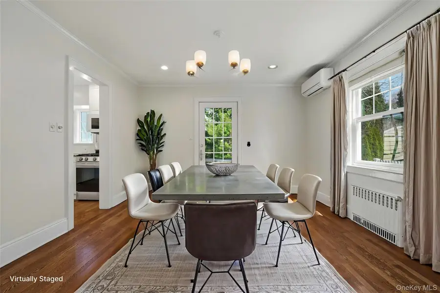 151 Hillcrest Avenue, Manhasset, NY 11030 - #3