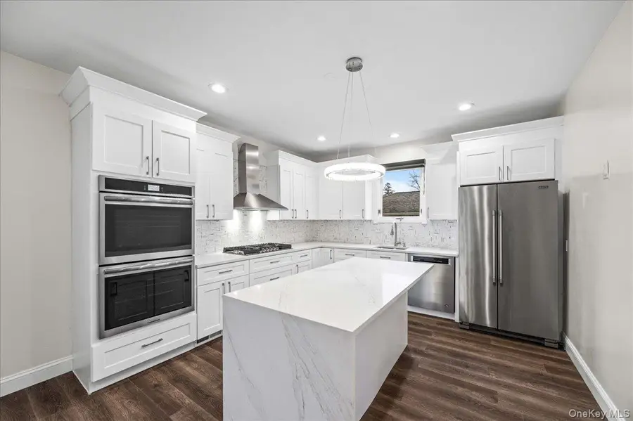 18 Wellington Road, Greenvale, NY 11548 - #3