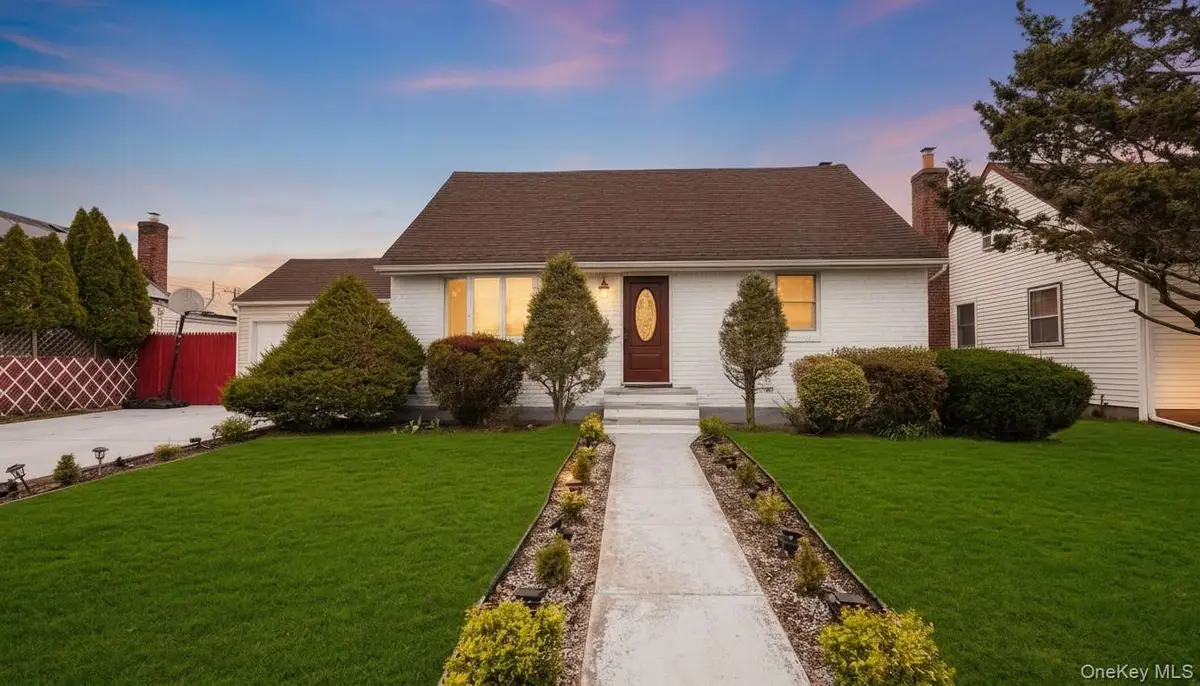 21 Linden Boulevard, Hicksville, NY 11801 - #1