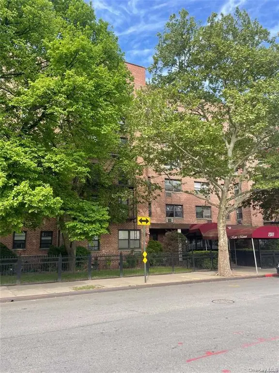 Kew Gardens Rd Rd #6N, Kew Gardens, NY 11418 - #2