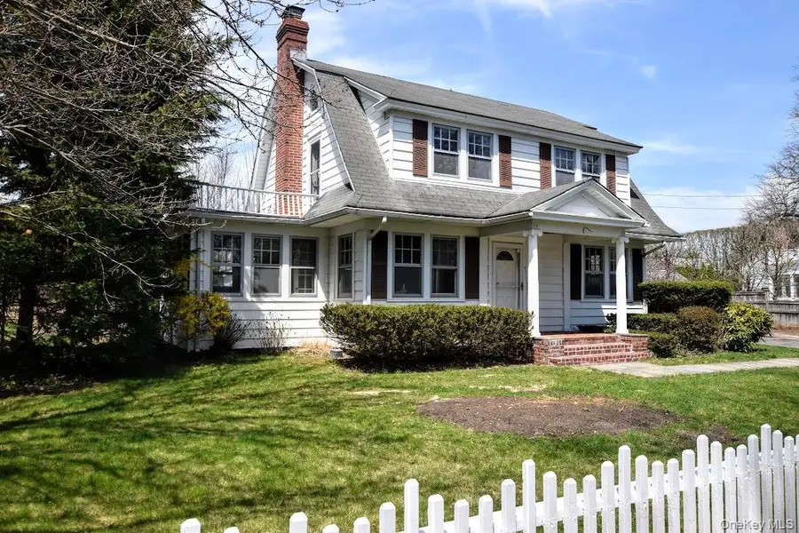 11 Hulse Street, Bellport, NY 11713 - #2