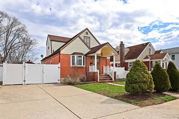 230 S King Street, Elmont, NY 11003