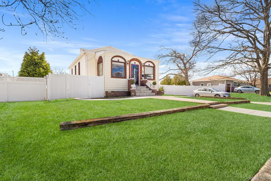 1517 10th Street, West Babylon, NY 11704 - #2