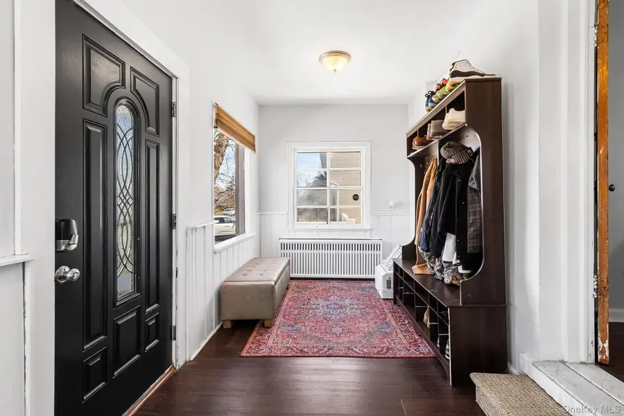 1517 10th Street, West Babylon, NY 11704 - #3