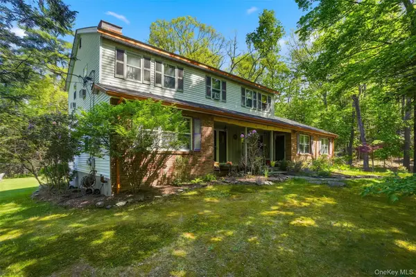 701 Zena Highwoods Road, Woodstock, NY 12498
