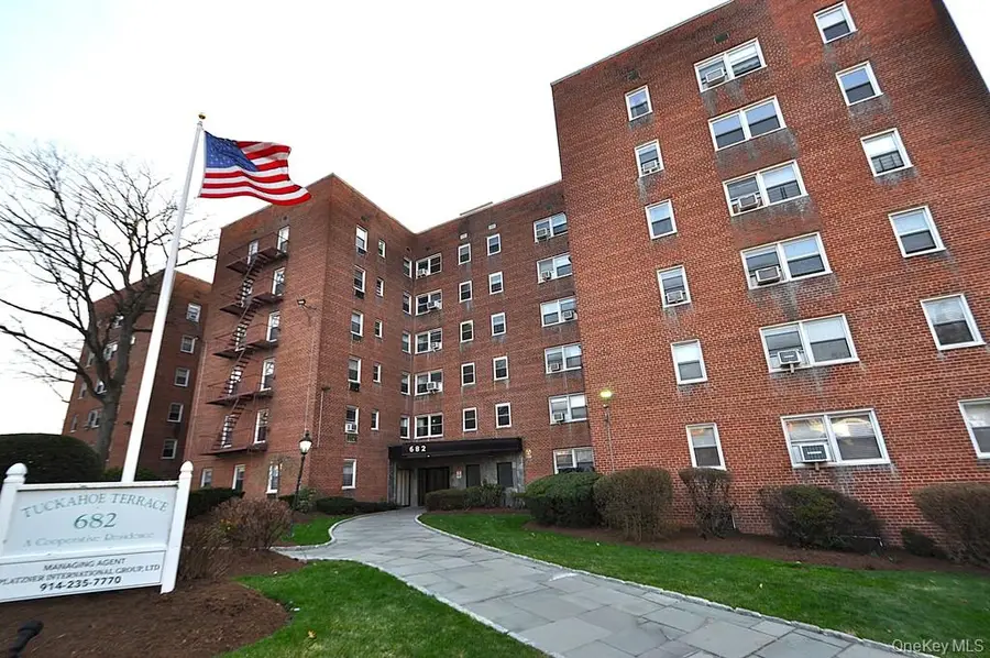 682 Tuckahoe Road #5H, Yonkers, NY 10710 - #2