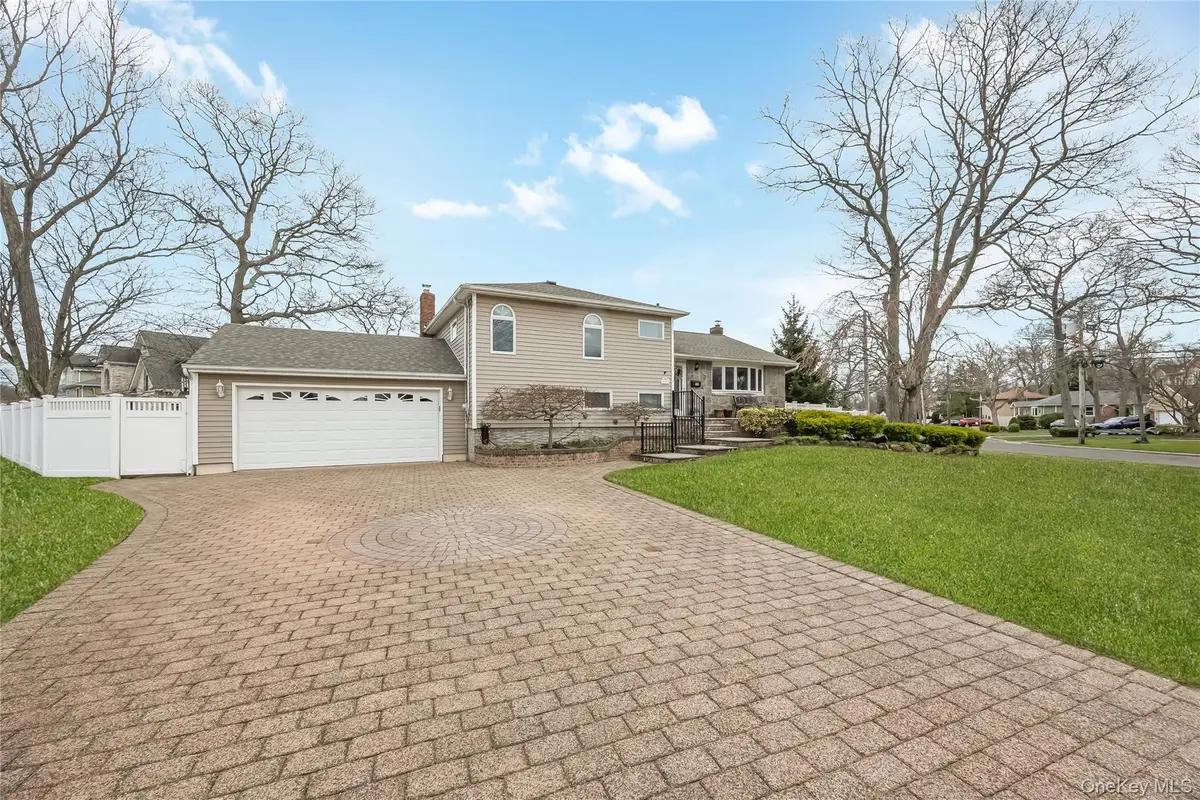 130 West Drive, Massapequa, NY 11758 - #1