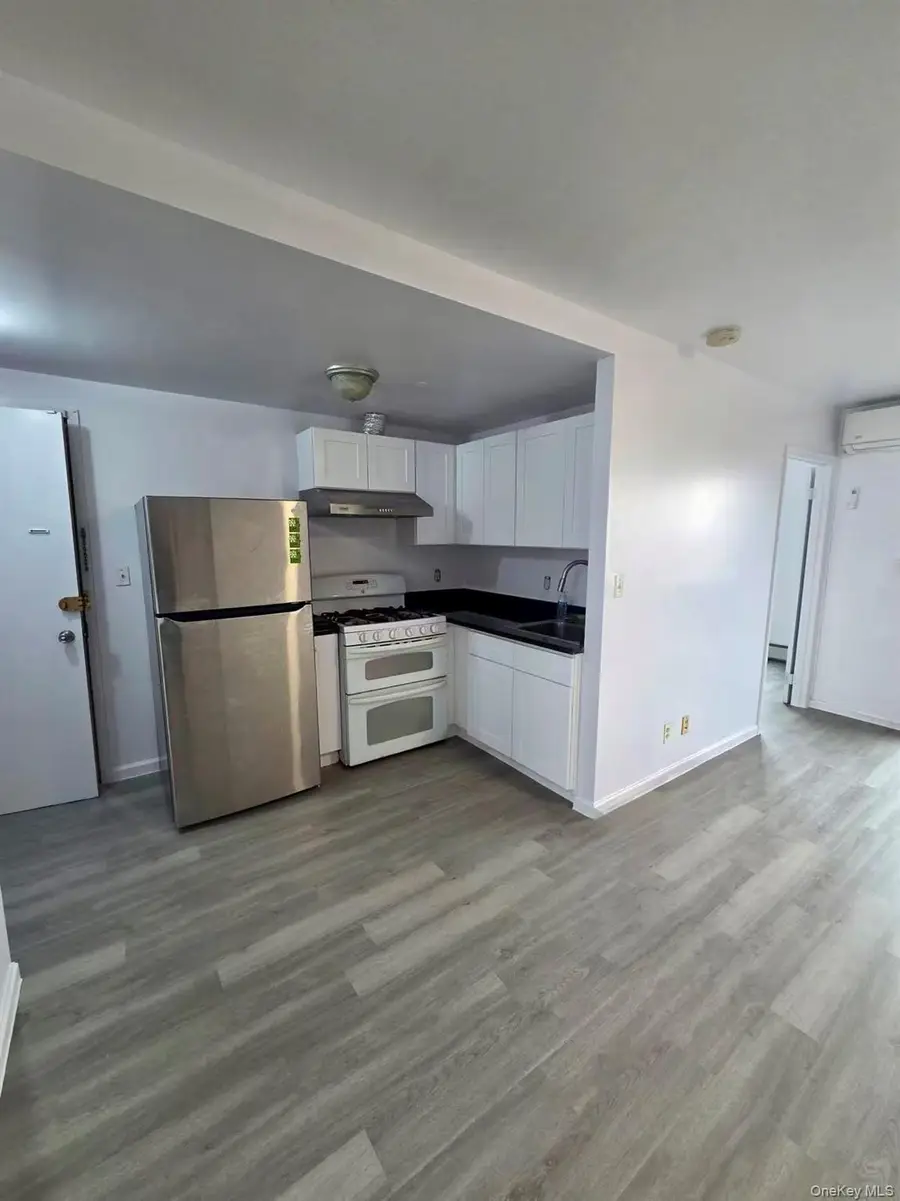 140-37 Cherry Avenue #8A, Flushing, NY 11355 - #3