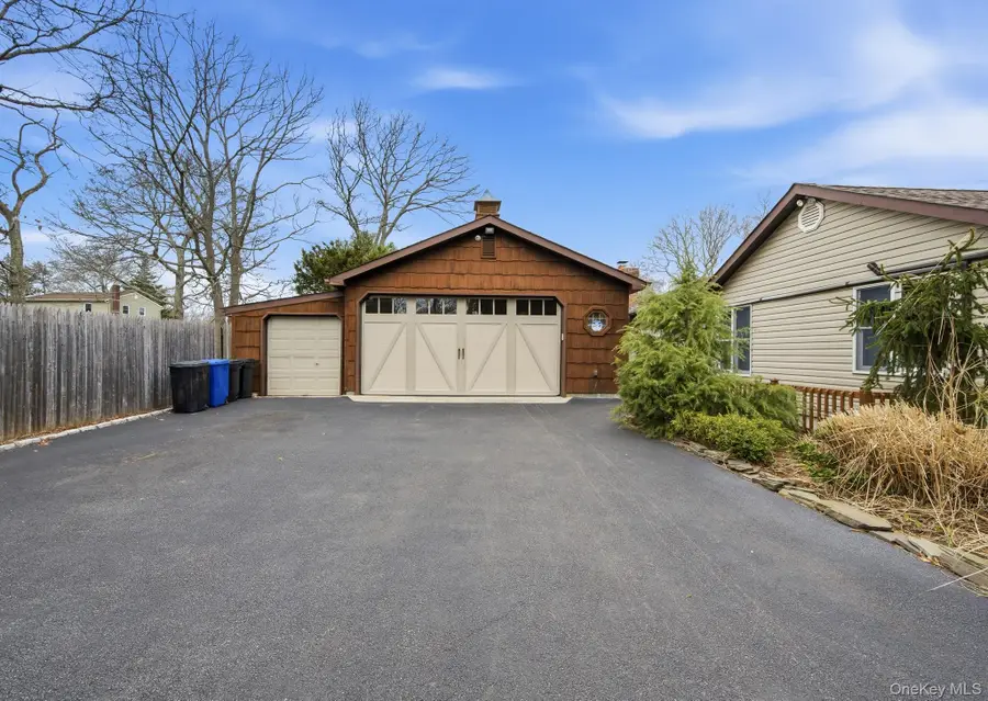 13 Laurel Lane, Shirley, NY 11967 - #2