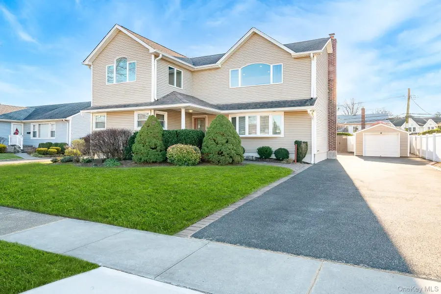 15 Chadwick Road, Syosset, NY 11791 - #2