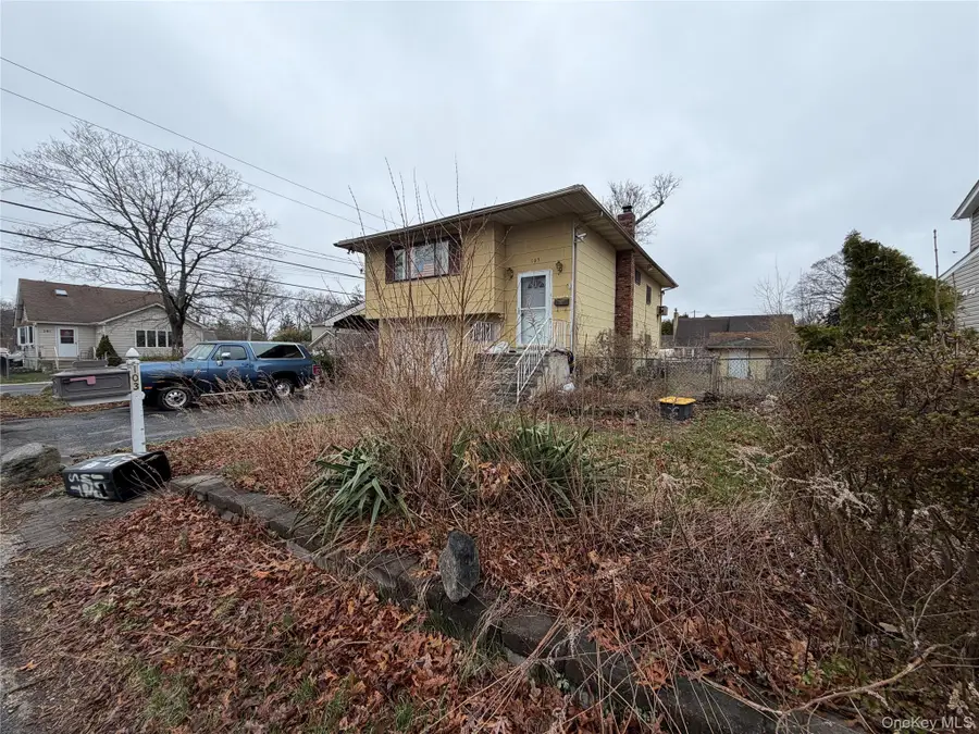 103 W 2nd Street, Ronkonkoma, NY 11779 - #3