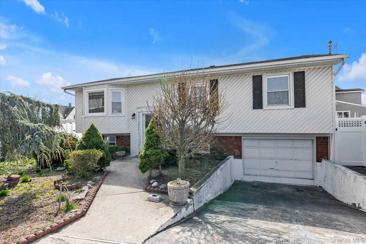 124 Stella Court, Lynbrook, NY 11563 - #1