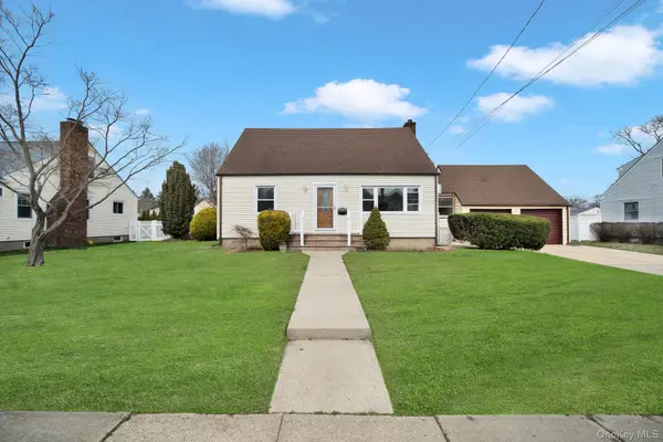 77 Spencer Street, Farmingdale, NY 11735